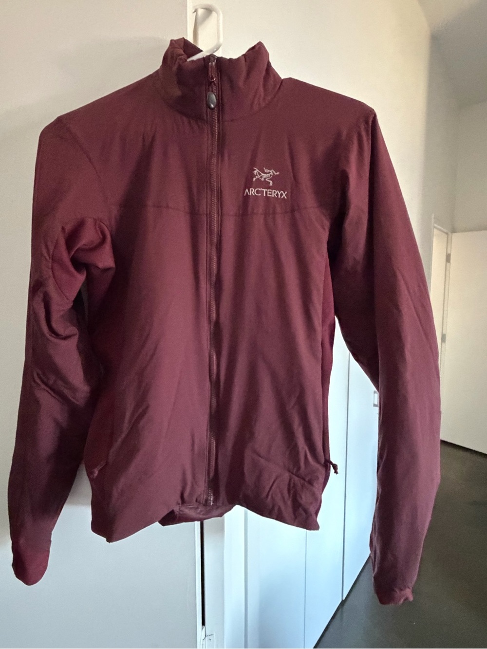 Arc’teryx Atom Jacket | Women’s Small | Burgundy